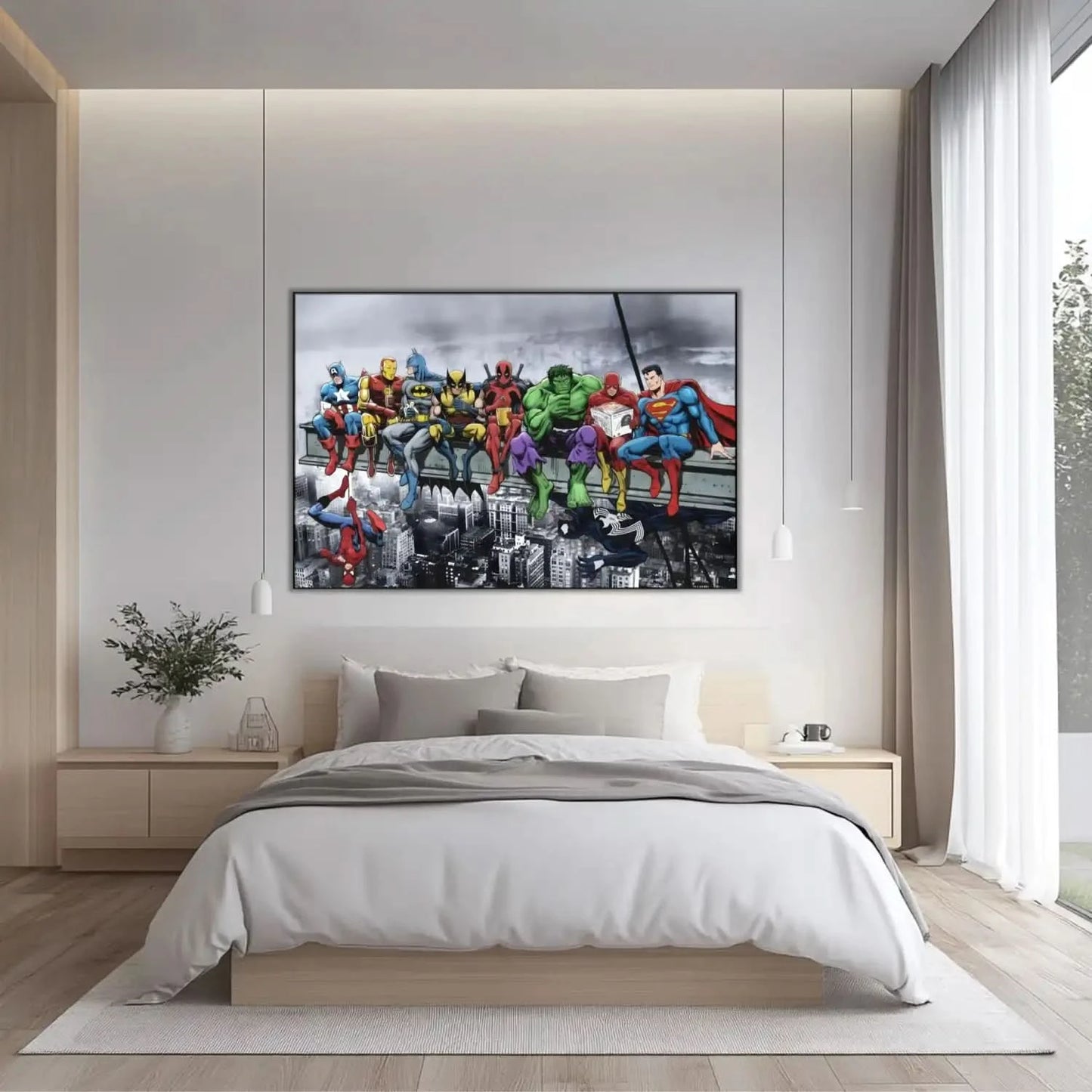 Super-héros colorés assis sur une poutre, surplombant une ville en noir et blanc, ambiance pop art dynamique.