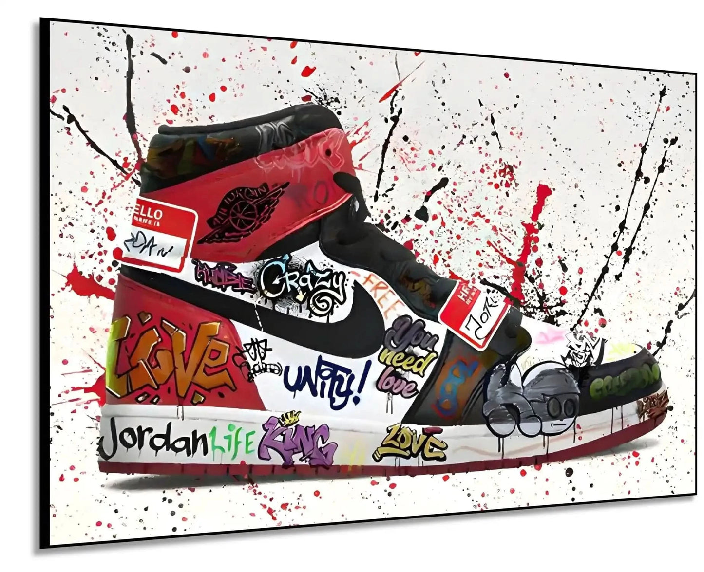 Chaussure ornée de graffitis multicolores, éclaboussures rouges et noires, énergie urbaine pour salon moderne ou bureau créat