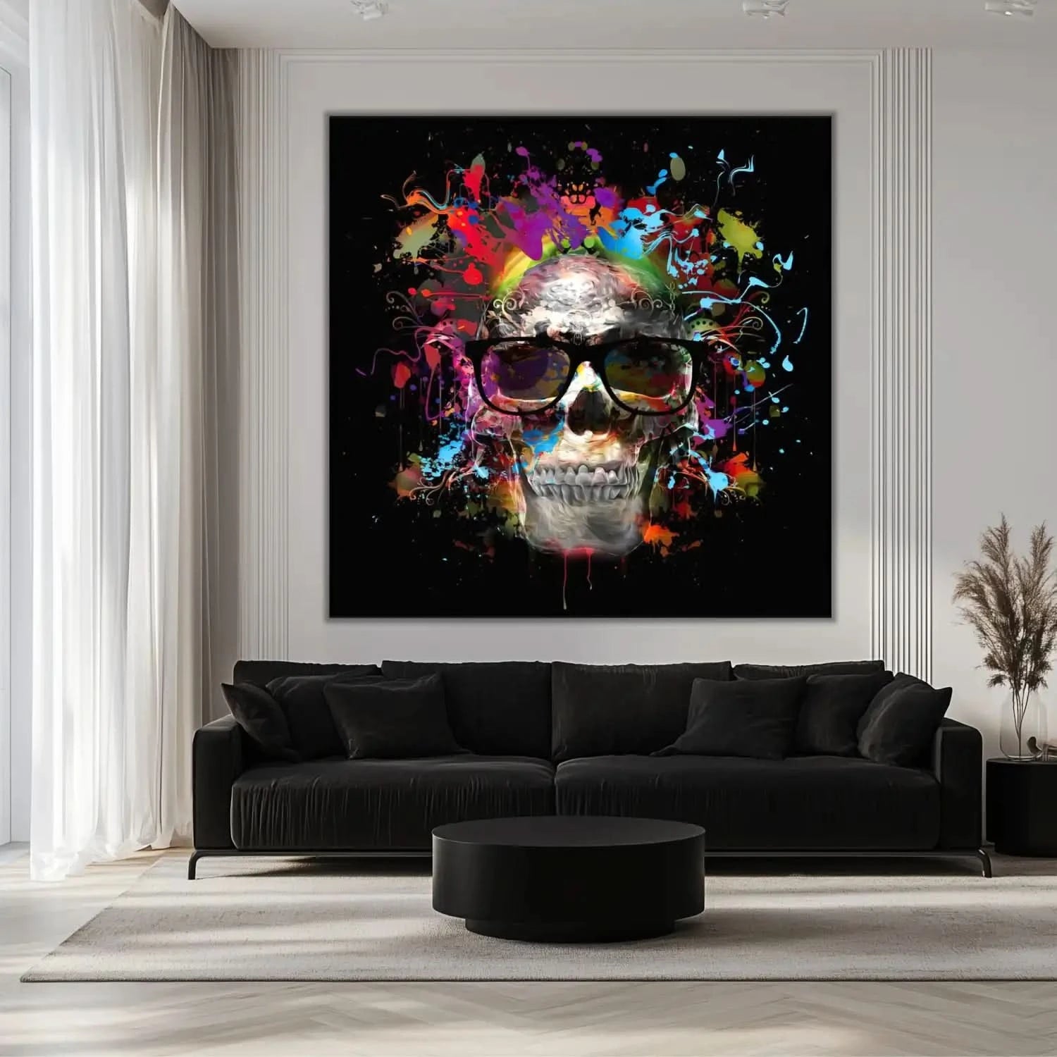 Crâne pop art avec lunettes noires, entouré d'éclaboussures multicolores sur fond noir, ambiance dynamique et moderne.