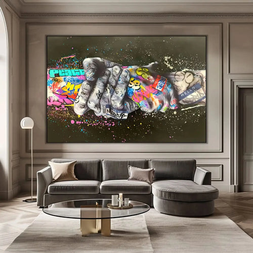 Tableau street art avec poignée de main, graffitis multicolores, ambiance urbaine et dynamique pour salon moderne ou bureau.