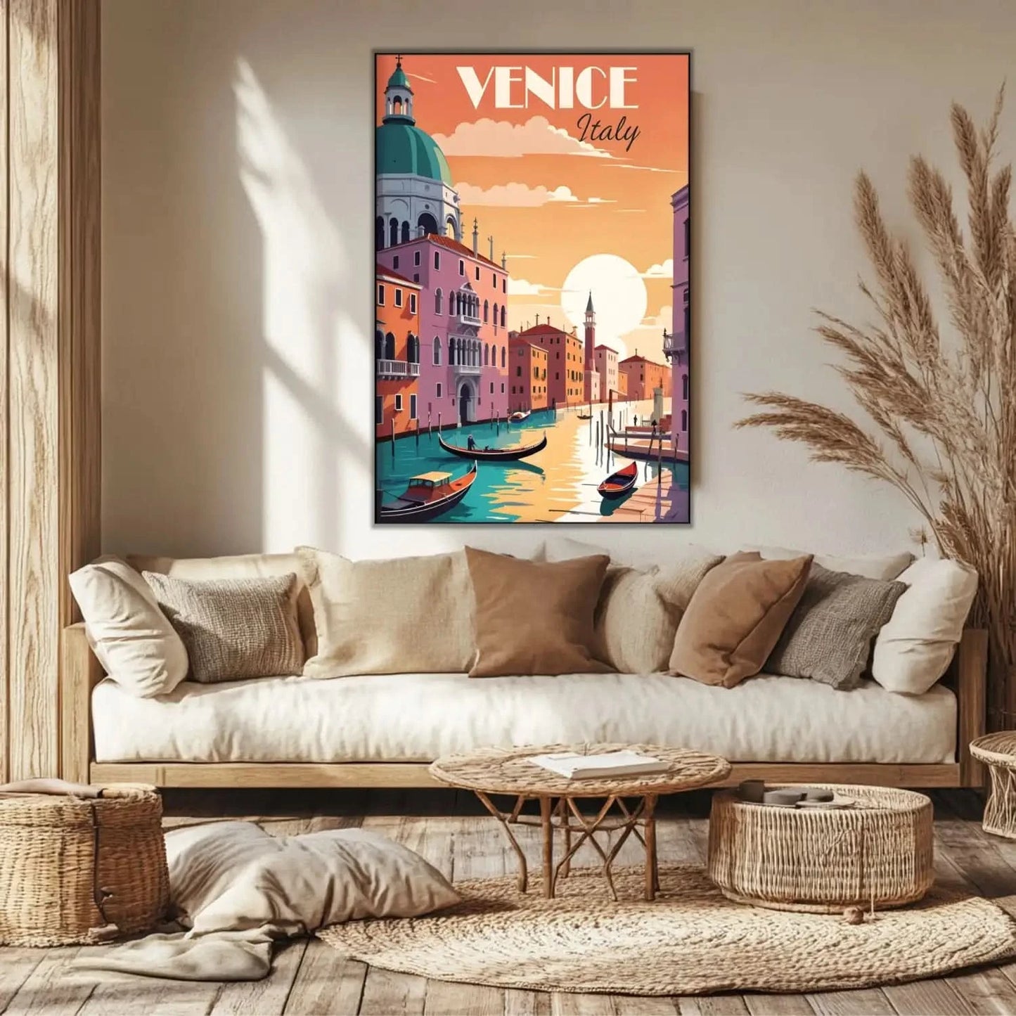 Scène romantique de Venise avec teintes chaudes d'orange et rose, gondoles sur canaux, ambiance sereine et nostalgique.