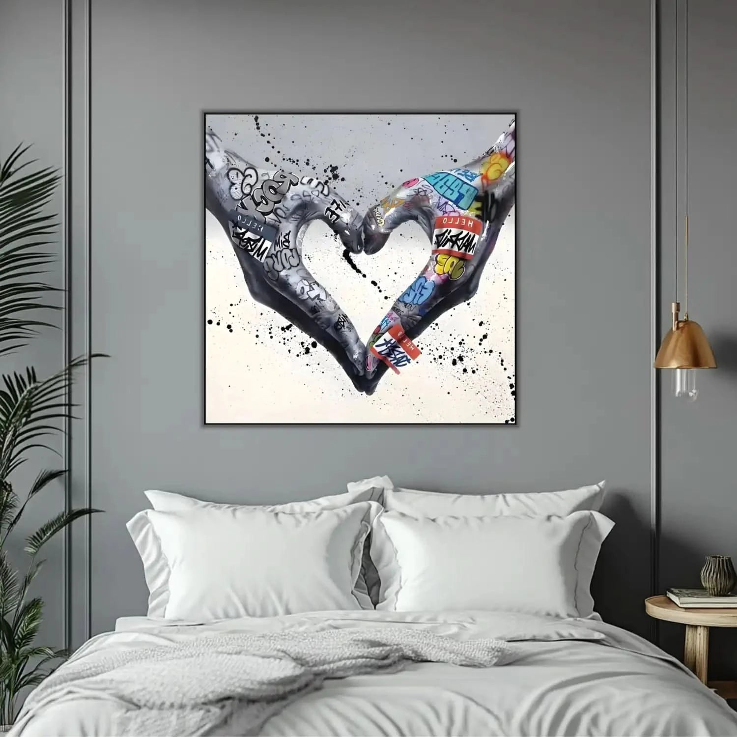 Deux mains formant un cœur avec des graffitis multicolores, ambiance urbaine et moderne pour salon ou bureau.