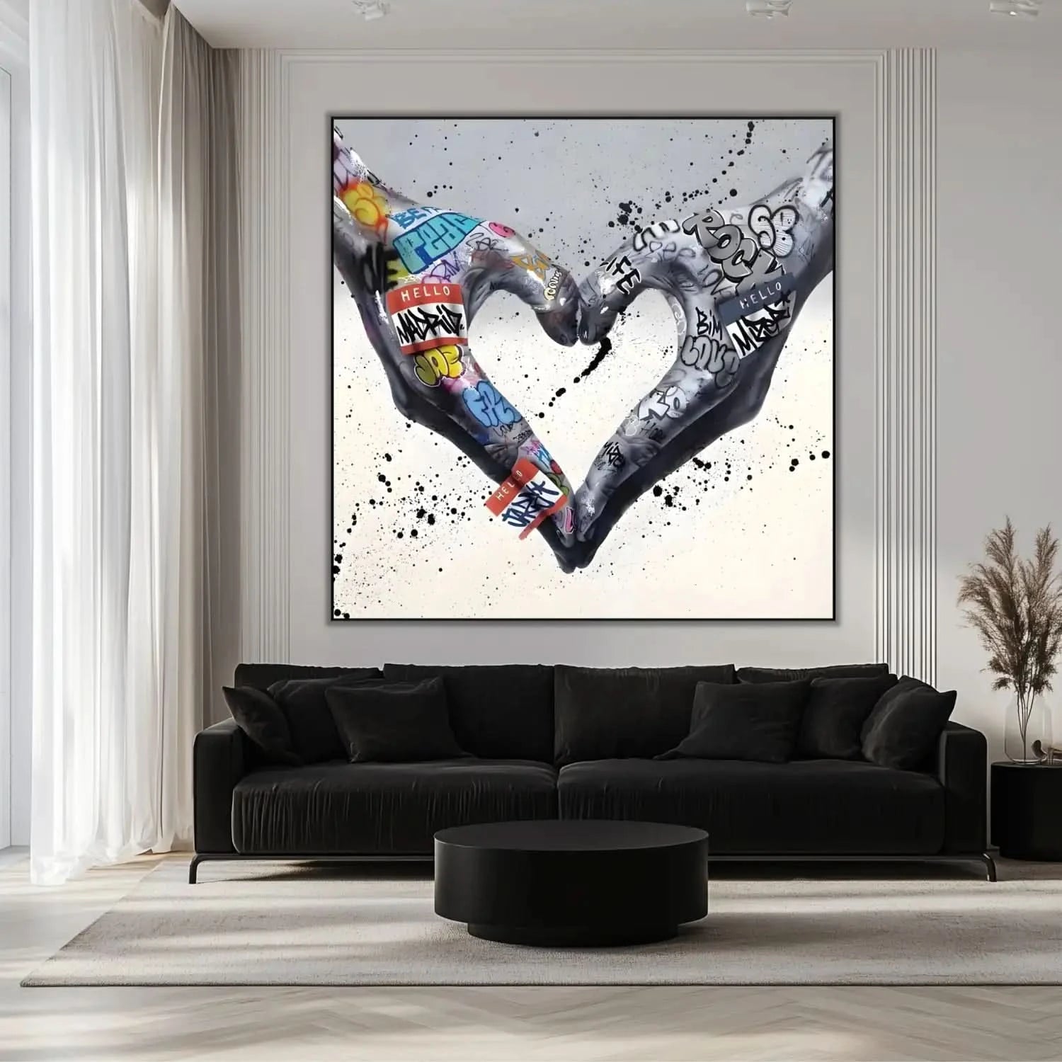 Deux mains formant un cœur avec des graffitis multicolores, ambiance urbaine et moderne pour salon ou bureau.