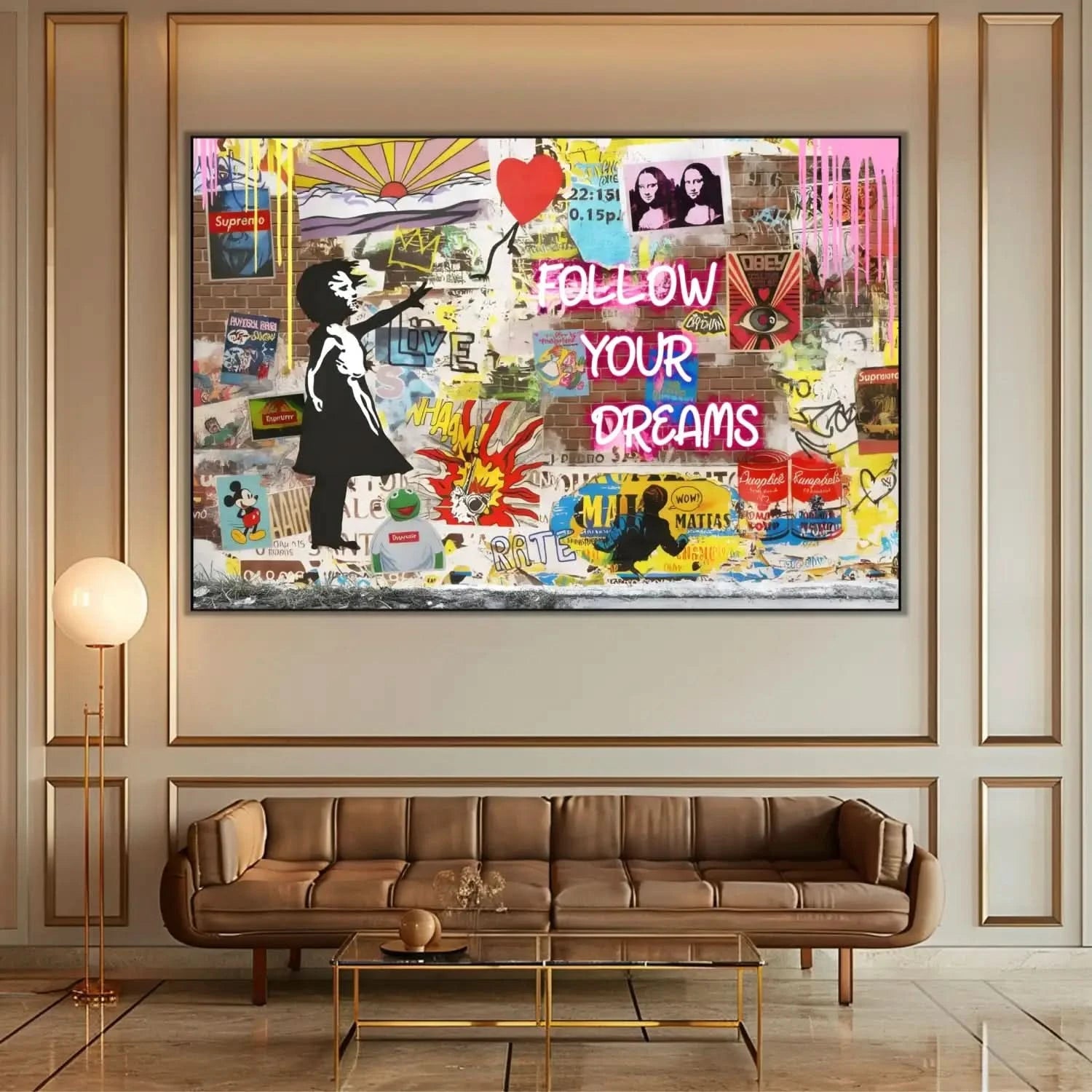 Street art avec graffitis colorés, personnage en noir et blanc, ballon rouge, ambiance urbaine et dynamique pour salon modern.