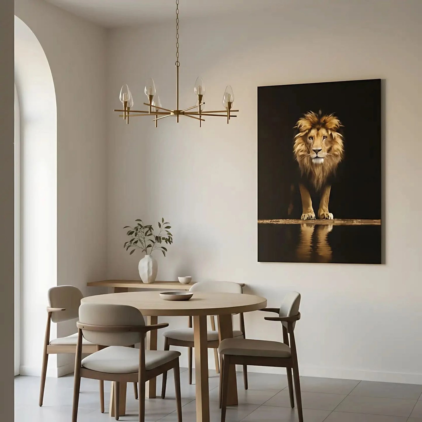 Tableau d'un lion majestueux sur fond noir, crinière dorée, ambiance puissante et mystérieuse pour salon ou bureau.