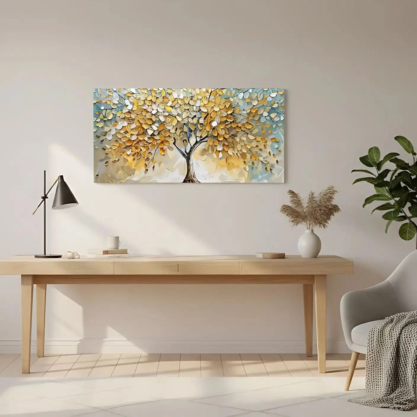 Peinture abstraite d’un arbre doré aux feuilles vert pâle sur fond bleu beige, style mosaïque serein, pour salon ou chambre.