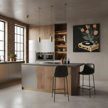 Tableau vintage avec tourne-disque beige et tulipes roses sur fond noir, ambiance chaleureuse et nostalgique.