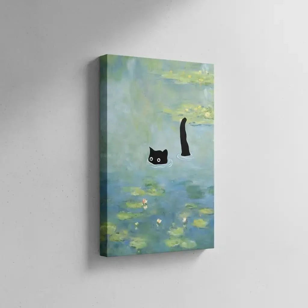 Chat noir mystérieux dans un étang aux nuances de bleu et vert, ambiance paisible et énigmatique pour salon ou bureau.