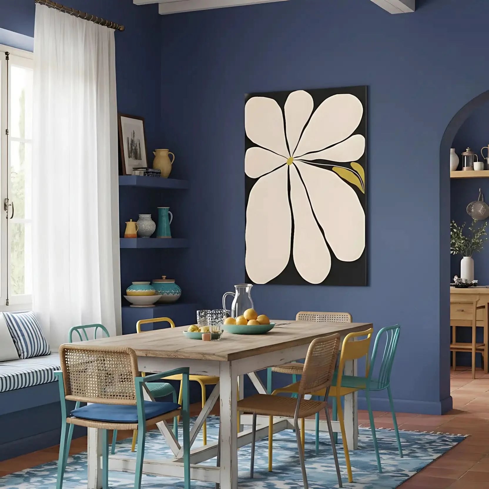 Tableau minimaliste avec fleur blanche sur fond noir, touches de jaune, ambiance sereine pour salon ou chambre moderne.