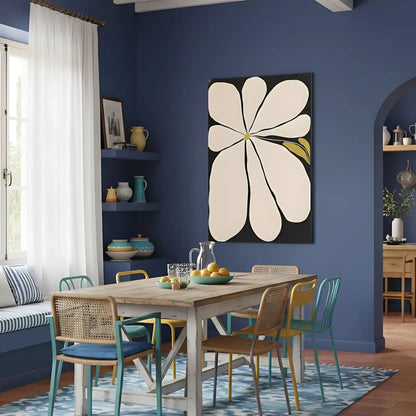 Tableau minimaliste avec fleur blanche sur fond noir, touches de jaune, ambiance sereine pour salon ou chambre moderne.