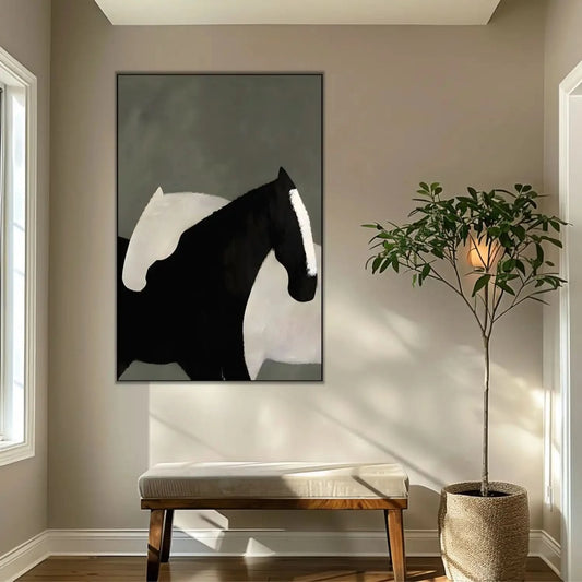 Deux chevaux stylisés en noir et blanc, contraste saisissant, harmonie parfaite, idéal pour salon moderne ou bureau.