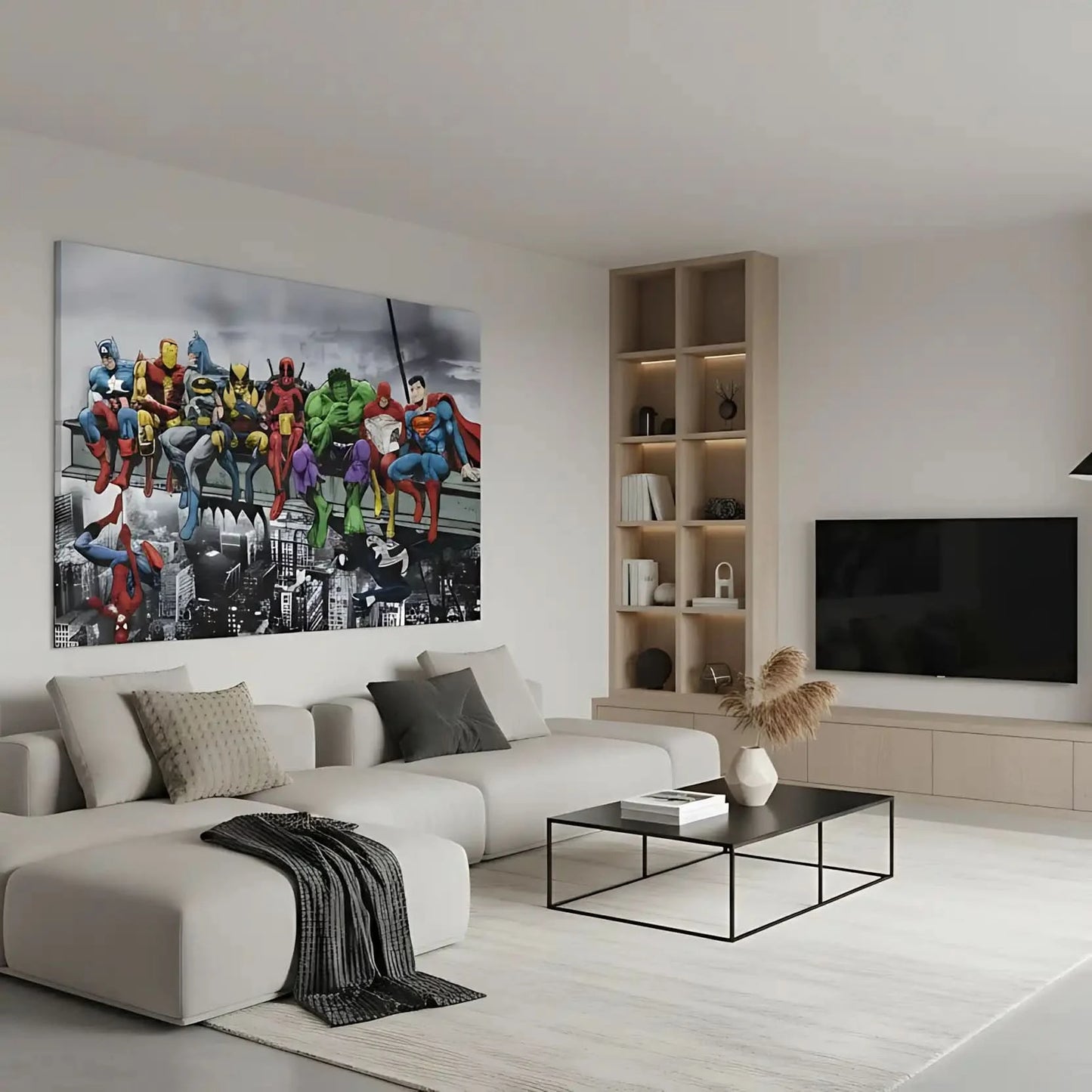 Super-héros colorés assis sur une poutre, surplombant une ville en noir et blanc, ambiance pop art dynamique.