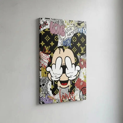 Toile Pop Art avec motifs iconiques, graffitis expressifs, couleurs vives et ambiance urbaine pour salon moderne.