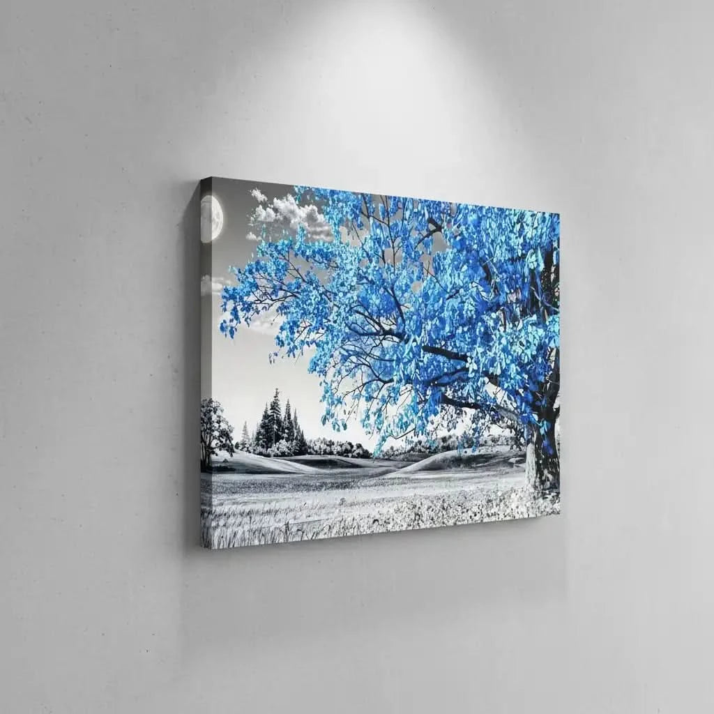Paysage surréaliste avec arbre bleu lumineux et lune, palette noire et bleue, atmosphère mystérieuse pour chambre ou salon.