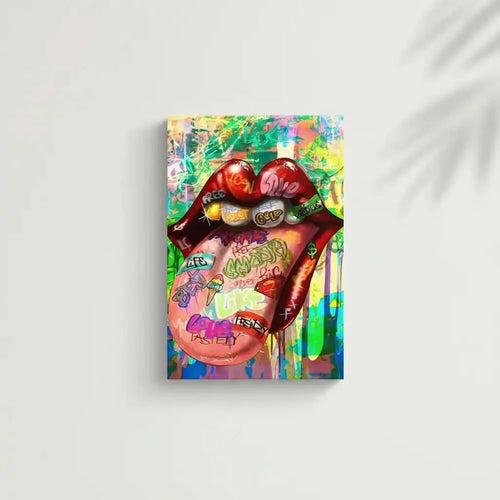 Tableau pop art avec bouche rouge vif et graffitis multicolores, ambiance urbaine et dynamique pour salon moderne.