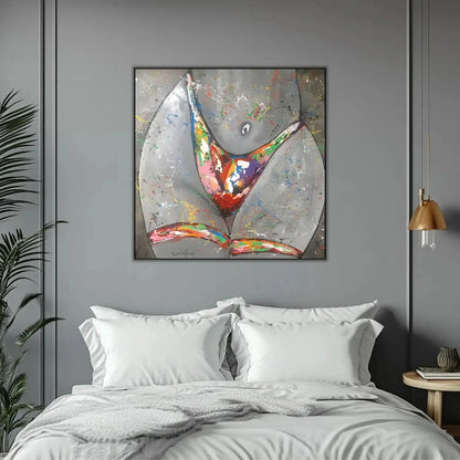 Silhouette féminine stylisée avec éclaboussures multicolores sur fond gris, énergie vibrante pour salon moderne.