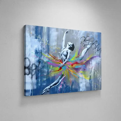 Danseuse en mouvement avec tourbillon de couleurs vives, fond gris et blanc, ambiance dynamique et inspirante pour salon mode