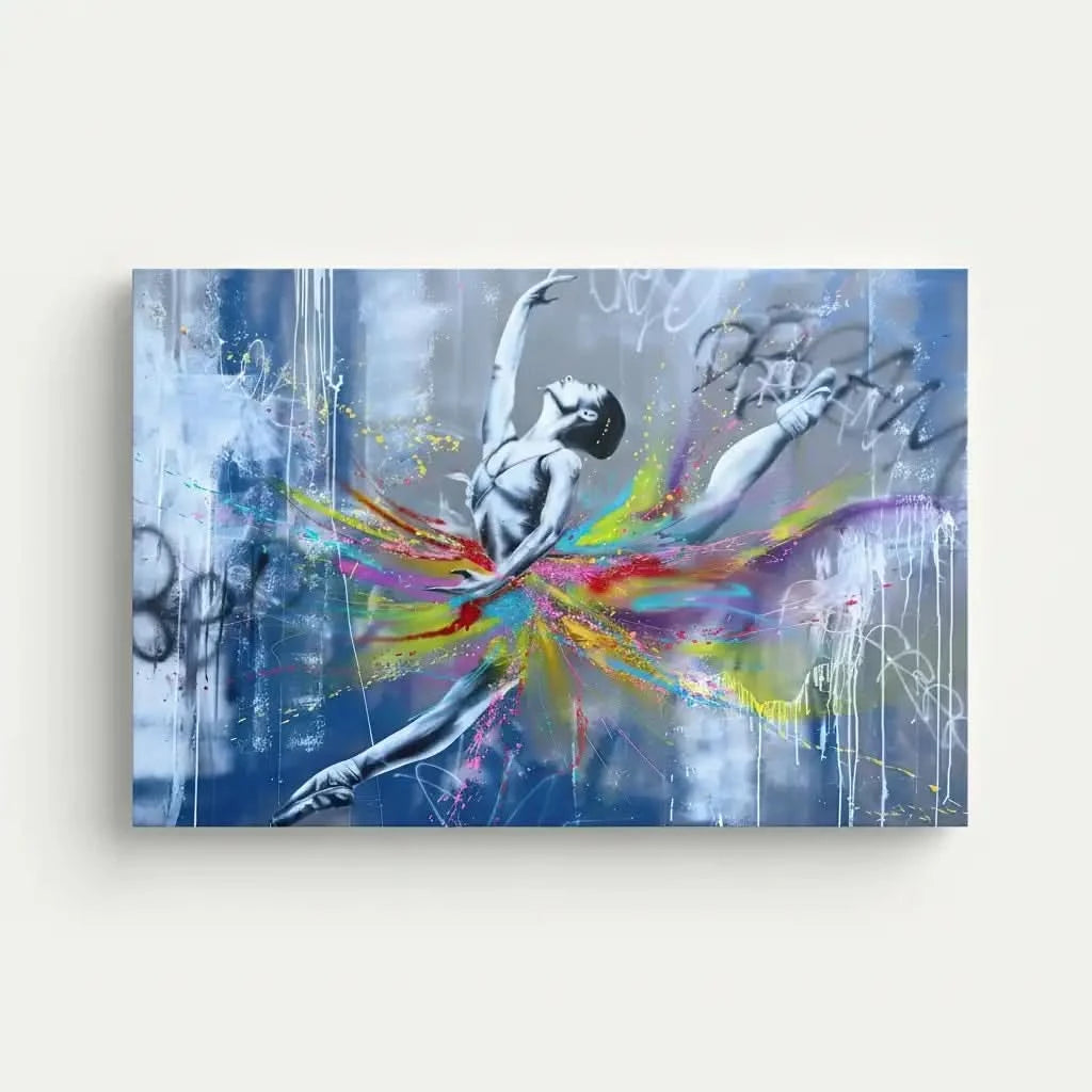 Danseuse en mouvement avec tourbillon de couleurs vives, fond gris et blanc, ambiance dynamique et inspirante pour salon mode