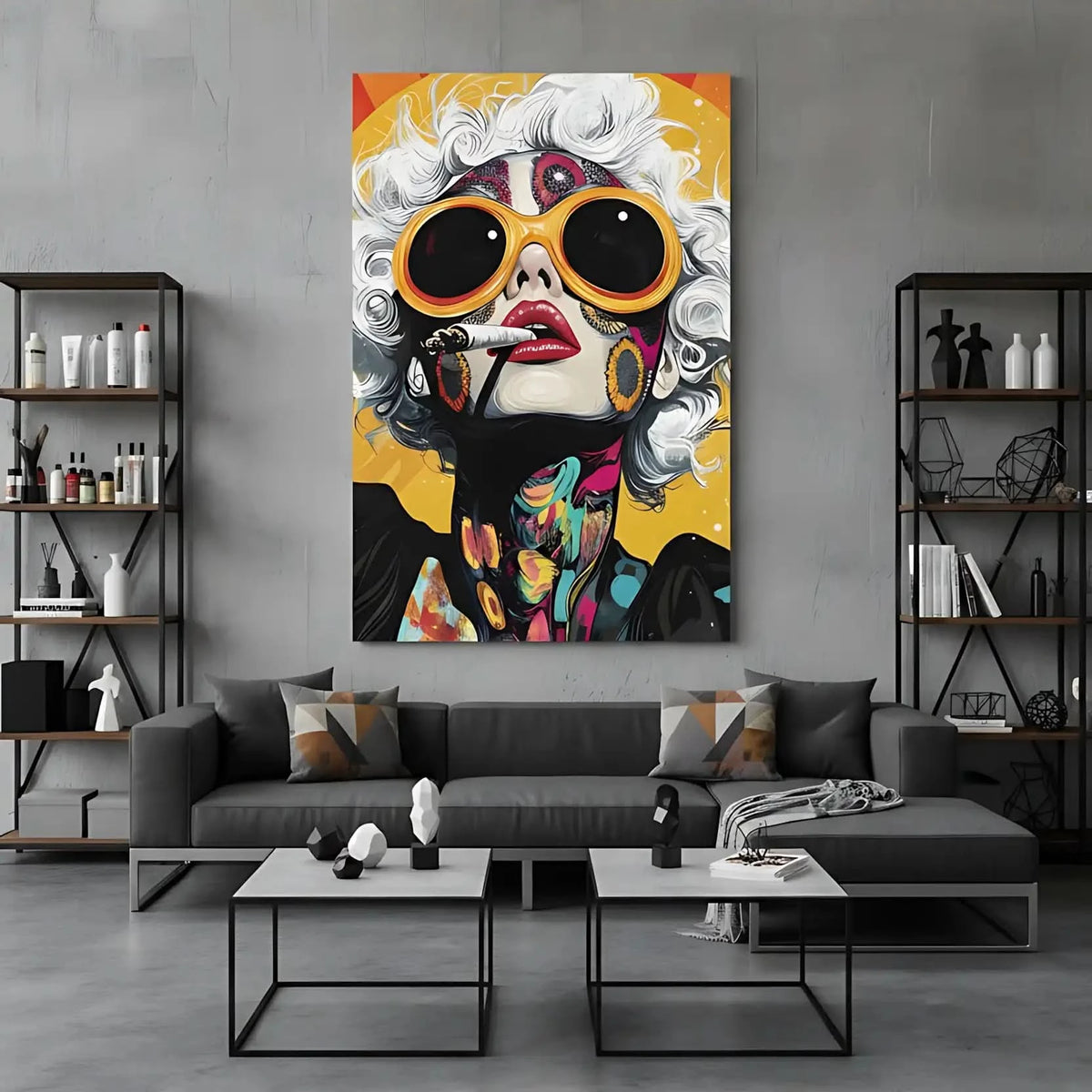 Portrait pop art d'une femme aux cheveux blancs, lunettes orange, motifs floraux et couleurs vives, ambiance énergique.