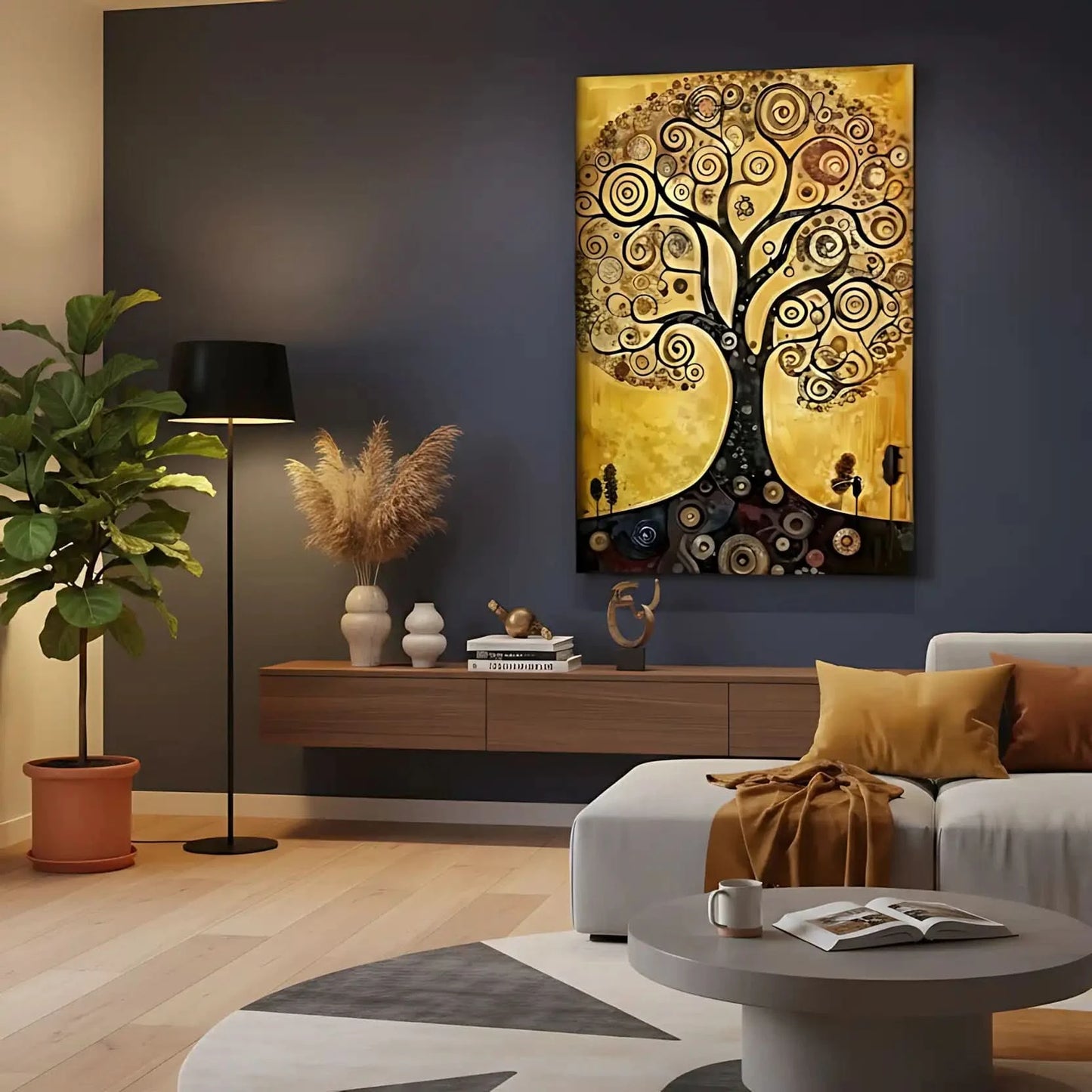 Arbre de vie stylisé aux spirales noires sur fond doré, ambiance mystique et chaleureuse pour salon ou bureau.