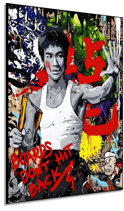 Portrait pop art en noir et blanc avec couleurs vives, ambiance énergique et dynamique pour salon moderne ou bureau.