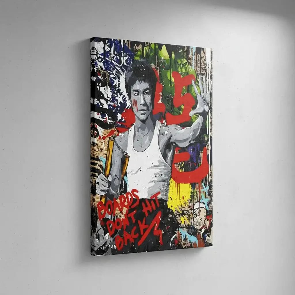 Portrait pop art en noir et blanc avec couleurs vives, ambiance énergique et dynamique pour salon moderne ou bureau.