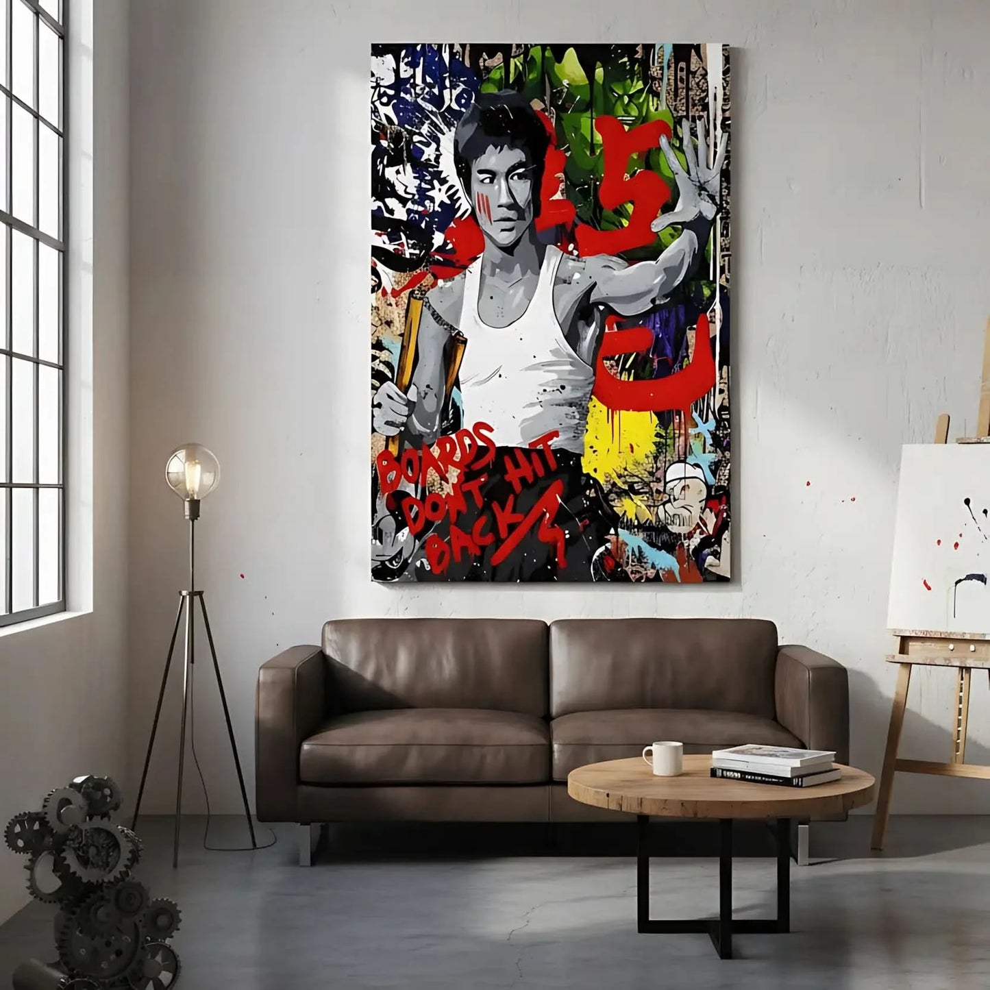 Portrait pop art en noir et blanc avec couleurs vives, ambiance énergique et dynamique pour salon moderne ou bureau.