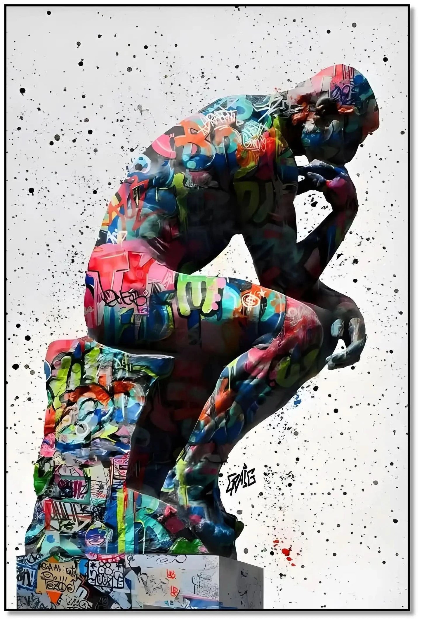 Statue classique recouverte de graffitis multicolores, fond blanc éclaboussé, énergie urbaine pour salon ou bureau moderne.