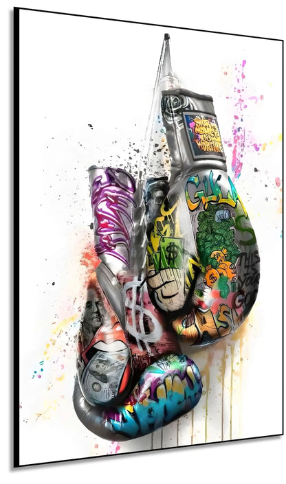 Gants de boxe avec graffitis multicolores, street art dynamique, idéal pour salon moderne ou bureau, ambiance énergique.