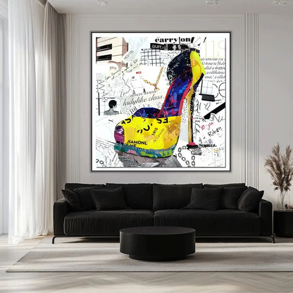 Collage pop art avec chaussure à talon, couleurs éclatantes, motifs urbains, idéal pour salon moderne ou bureau créatif.