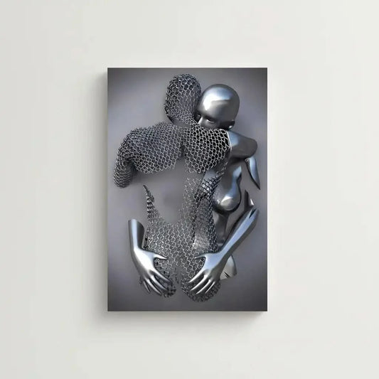 Deux corps métalliques enlacés, argenté lisse et maille grise, dans un tableau abstrait symbolisant l'intimité mystérieuse.