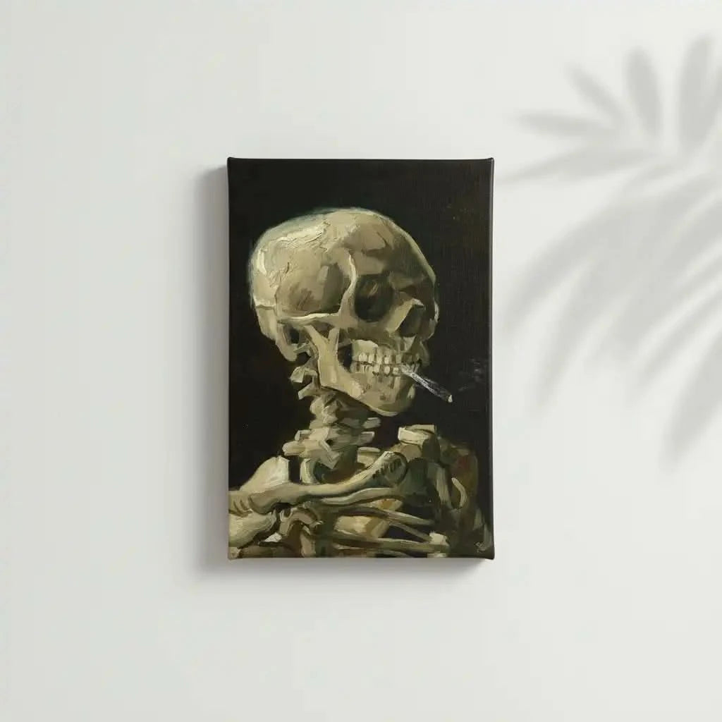 Peinture d'un crâne humain avec cigarette, tons beige et marron sur fond noir, ambiance mystérieuse pour bureau ou salon.