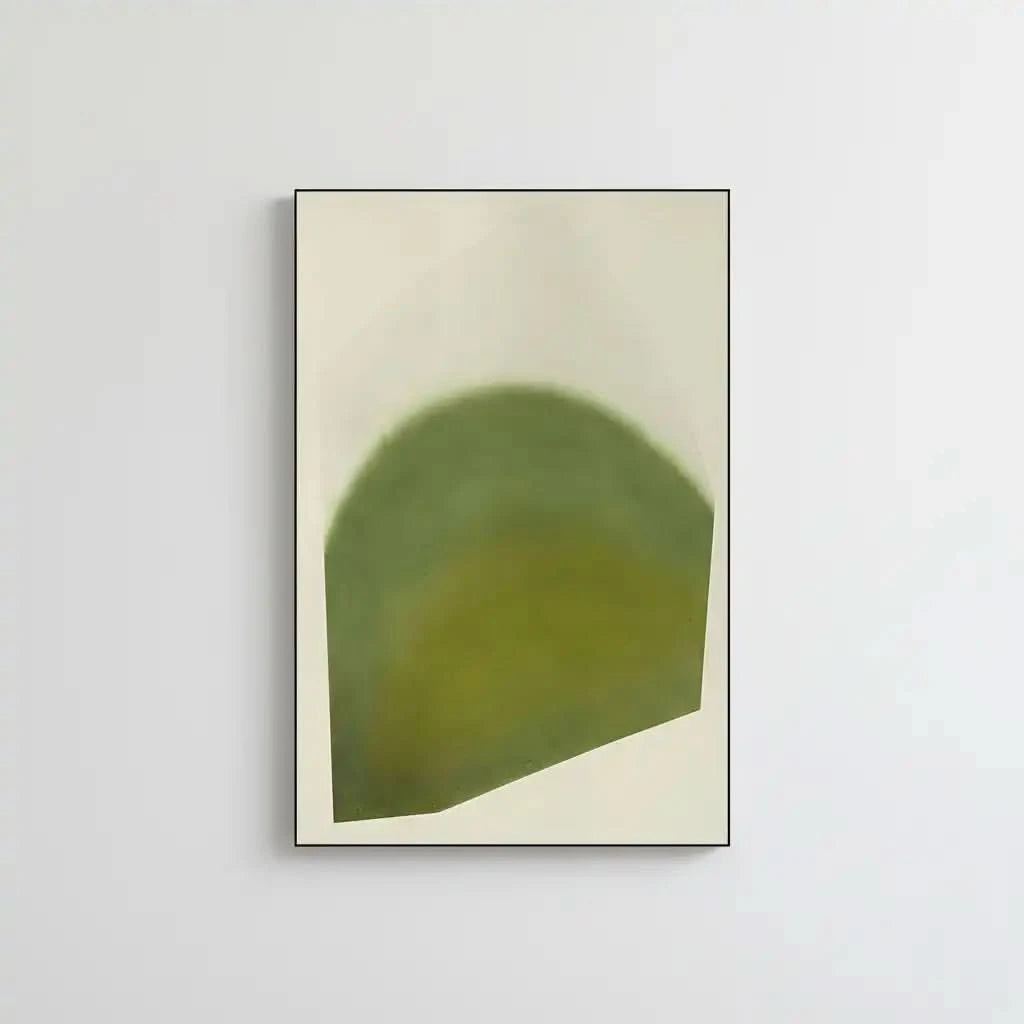 Tableau abstrait en vert doux avec formes courbes. Atmosphère apaisante, idéal pour un salon contemporain.