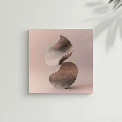 Formes abstraites fluides et métalliques dans une ambiance moderne, parfait pour les espaces contemporains.