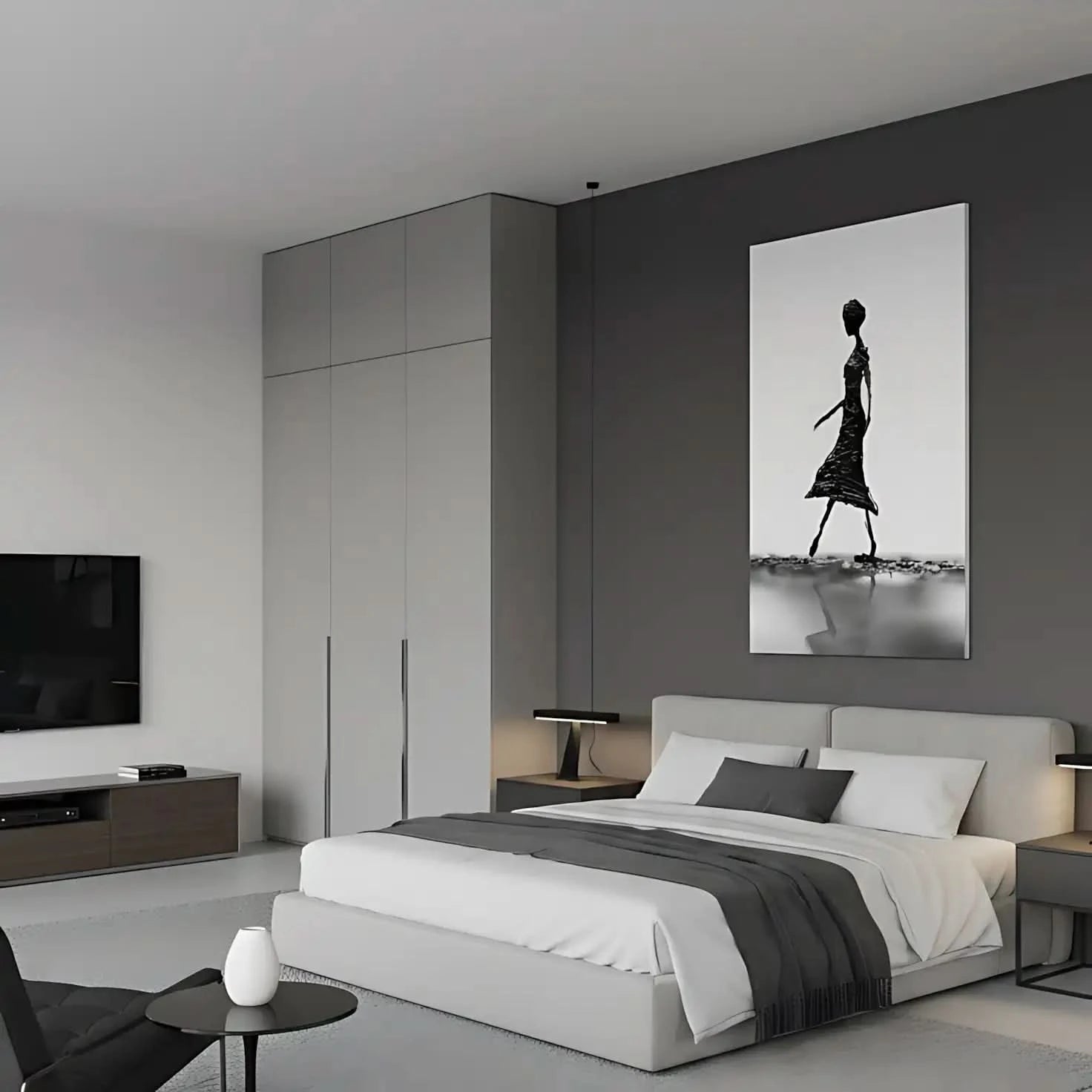 Photographie en noir et blanc d'une silhouette féminine élégante marchant, idéale pour une décoration moderne.