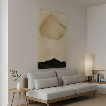 Tableau minimaliste en beige et noir avec horizon abstrait. Atmosphère sereine, idéal pour un salon moderne.