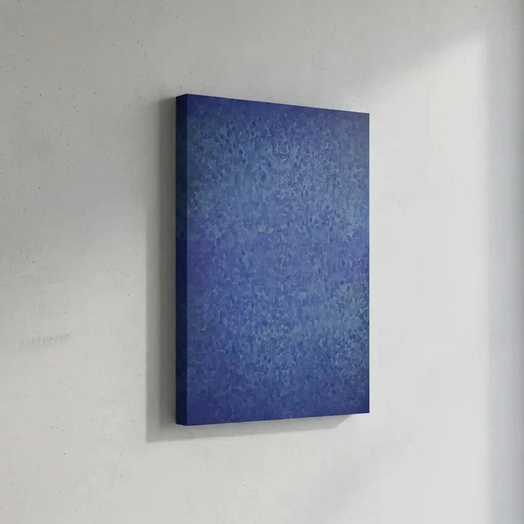 Tableau abstrait en nuances de bleu avec textures organiques. Atmosphère immersive, idéal pour un salon moderne.