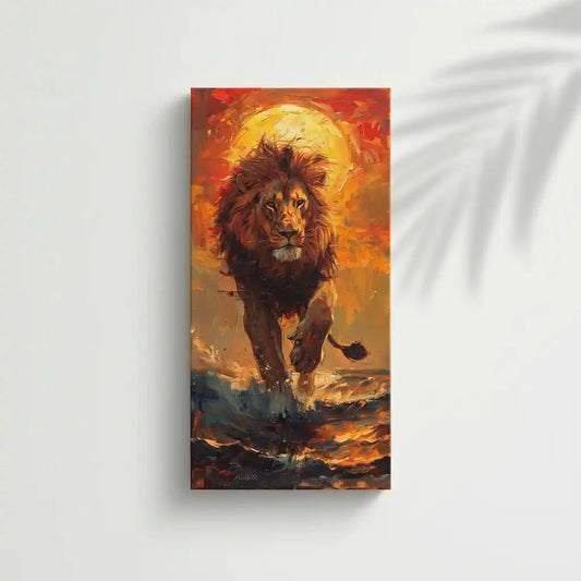 Un lion majestueux marchant sous un soleil éclatant, dans une mer animée, créant une scène pleine de force et couleur, idéale pour salon.