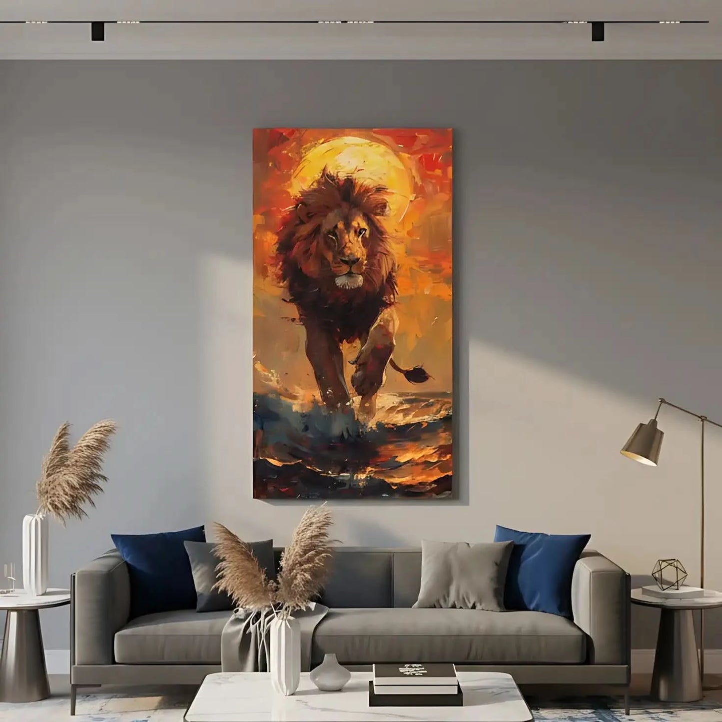 Un lion majestueux marchant sous un soleil éclatant, dans une mer animée, créant une scène pleine de force et couleur, idéale pour salon.