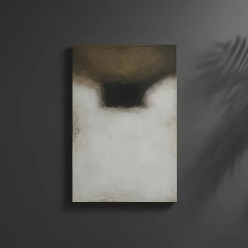 Tableau abstrait en tons beige et brun avec ombres profondes. Atmosphère mystique, idéal pour un salon moderne.