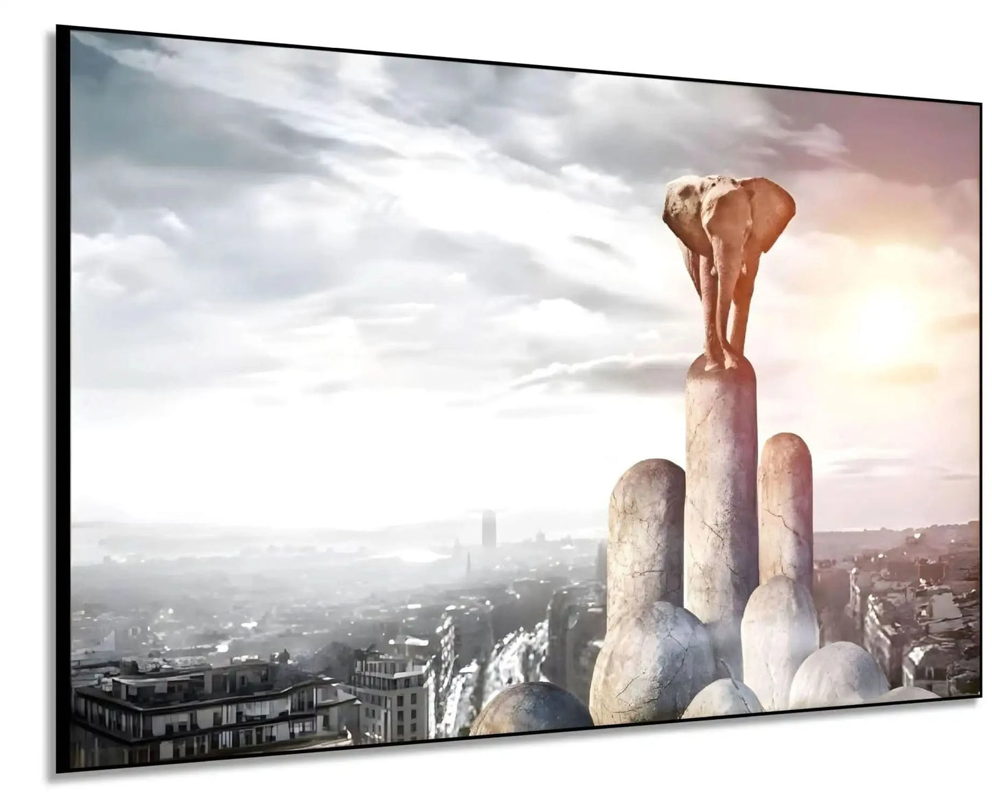 Éléphant sur piliers de pierre, ville moderne en arrière-plan, nuances de gris et beige, ambiance surréaliste et mystérieuse.