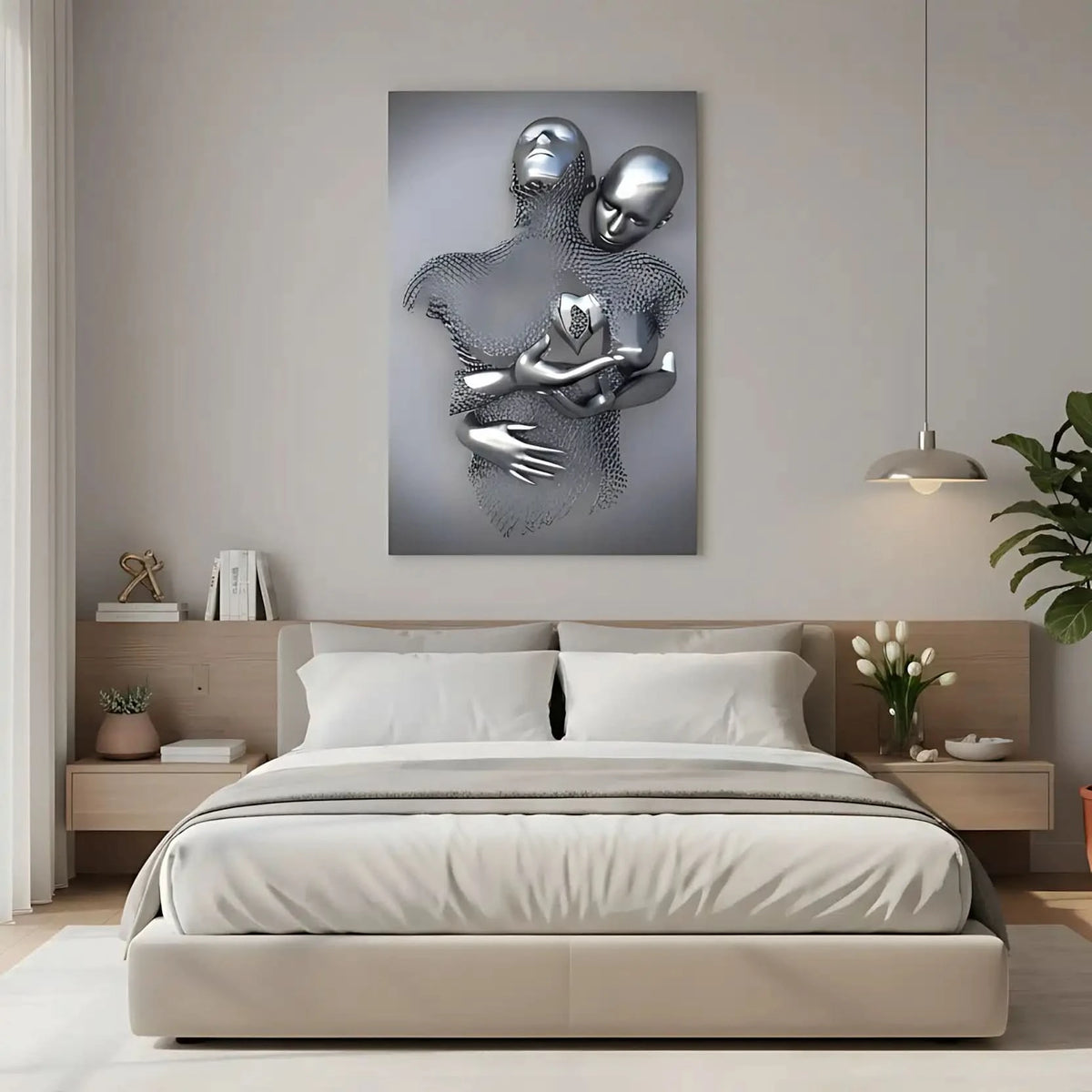 Silhouette en maille enlacée par un corps argenté portant un coeur, dans un tableau abstrait gris montrant amour et sérénité.