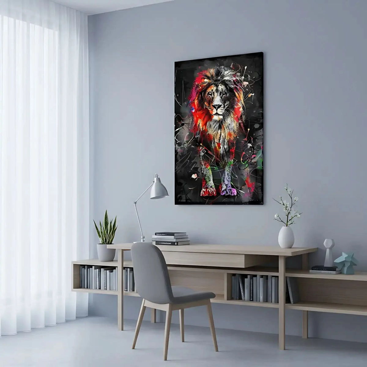 Lion majestueux avec couleurs vives et éclaboussures multicolores, ambiance puissante pour salon moderne.