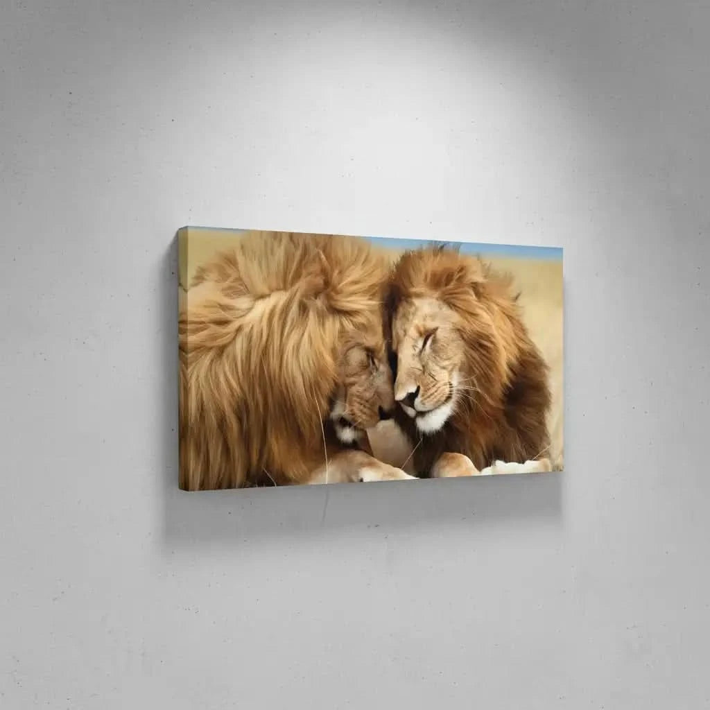 Deux lions aux crinières dorées, tête contre tête, évoquant tendresse et sérénité, idéal pour salon ou chambre.