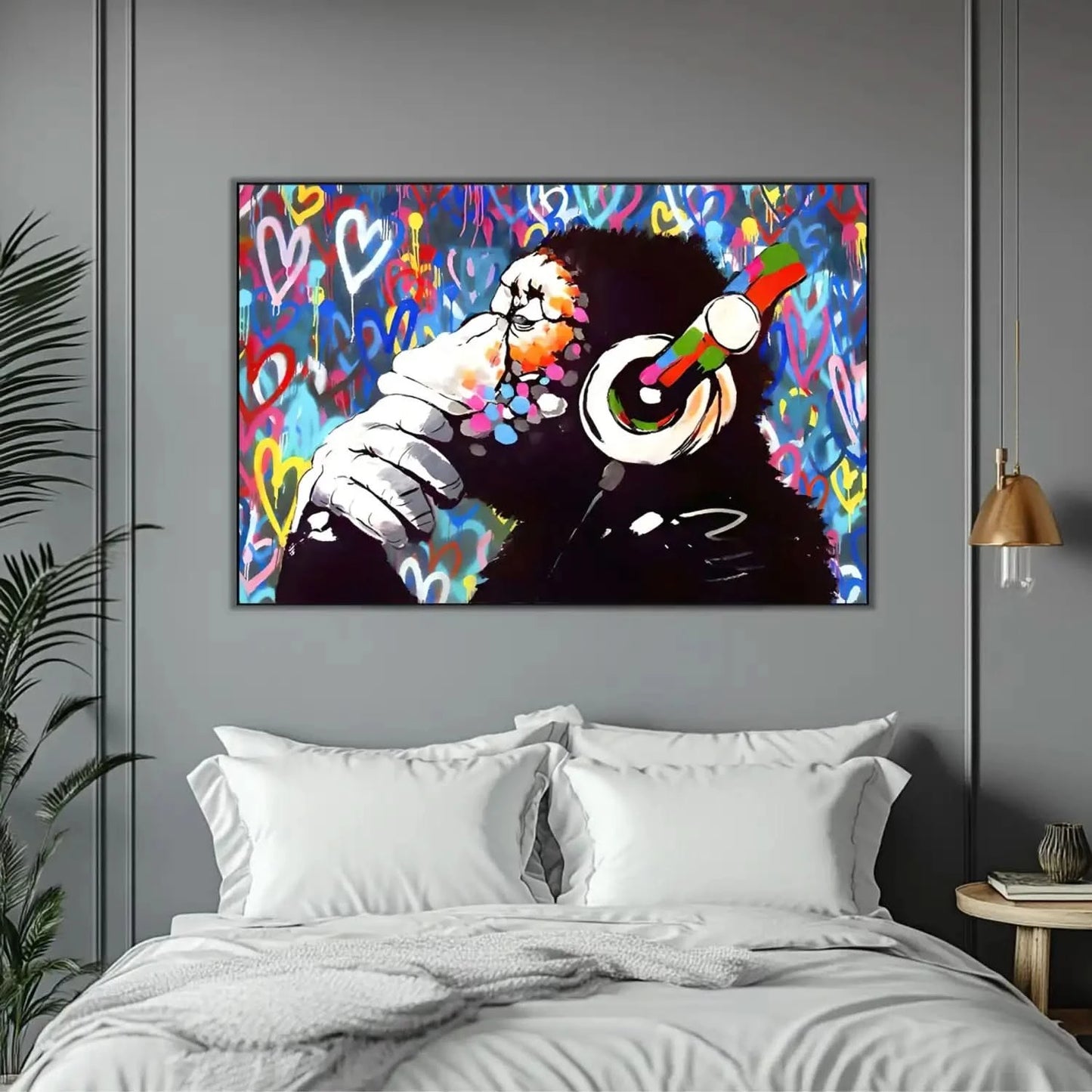 Singe pensif entouré de graffitis multicolores et cœurs éclatants, ambiance urbaine et dynamique pour salon moderne.