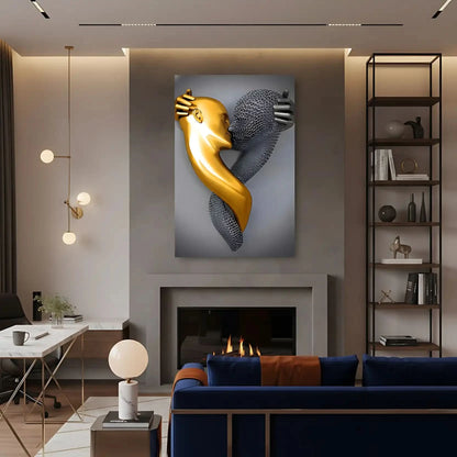 Deux visages entrelacés, l'un doré et l'autre en maille argentée, créant une ambiance mystérieuse et moderne pour salon ou bureau.