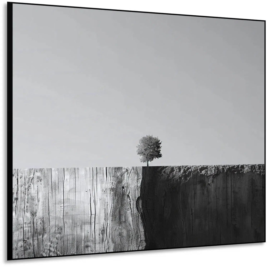 Arbre solitaire sur fond noir et blanc, illustrant le minimalisme et la sérénité, idéal pour des espaces modernes et épurés.