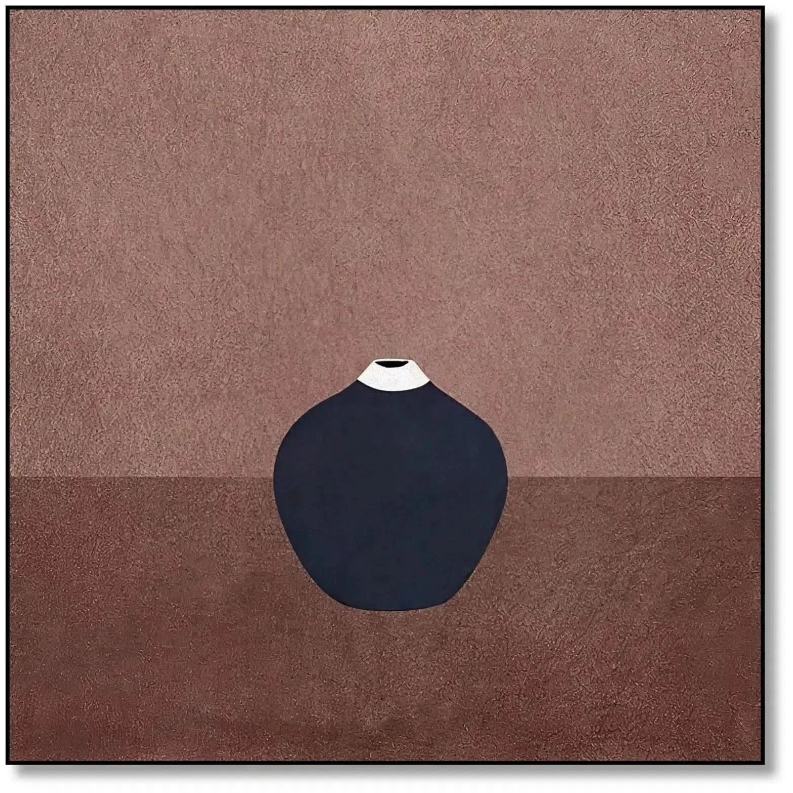 Art abstrait minimaliste avec un vase en céramique sombre sur un fond brun clair texturé. Le vase a un col blanc élégant.