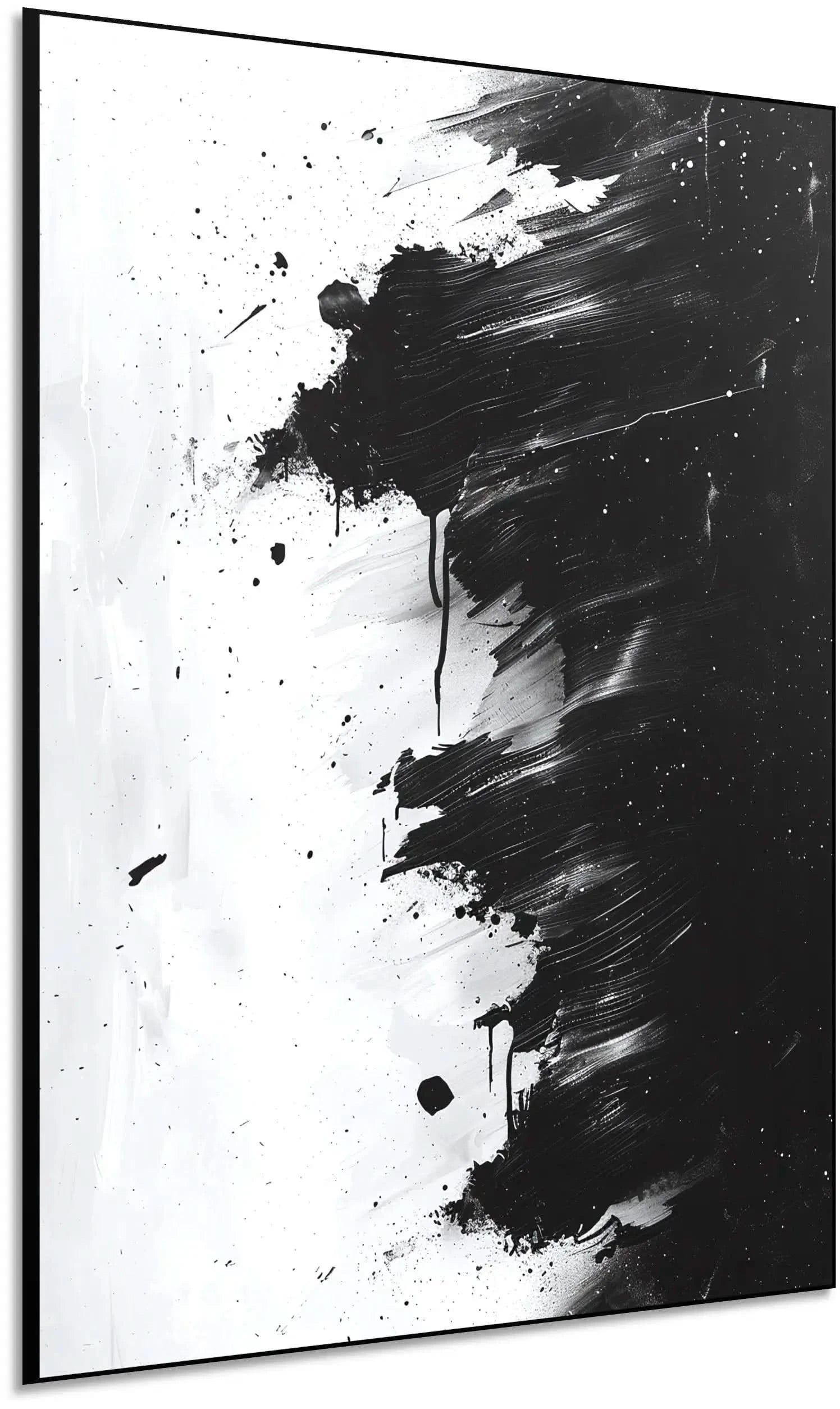 Peinture abstraite en noir et blanc avec des coups de pinceau dynamiques, idéale pour un salon moderne.